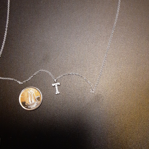 10K white gold and diamond necklace - Picture 2 of 6